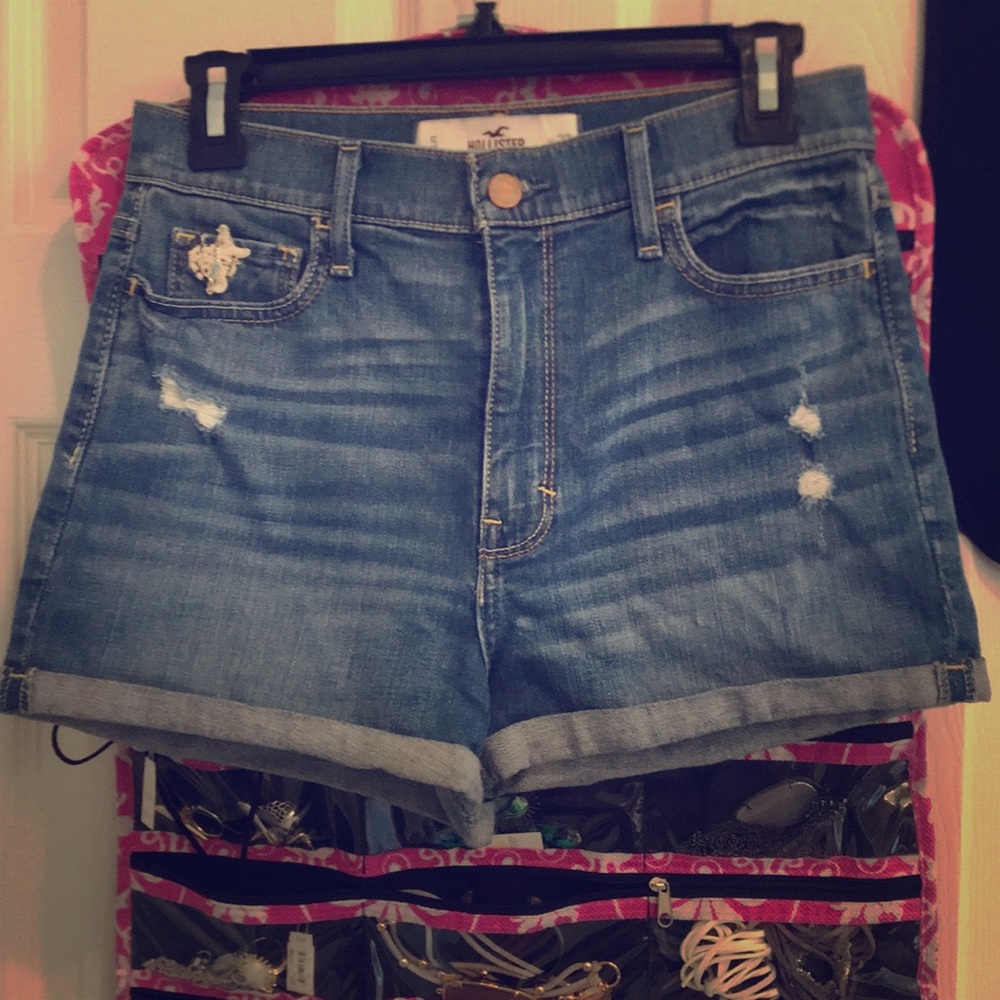 Hollister high rise medium wash shorts